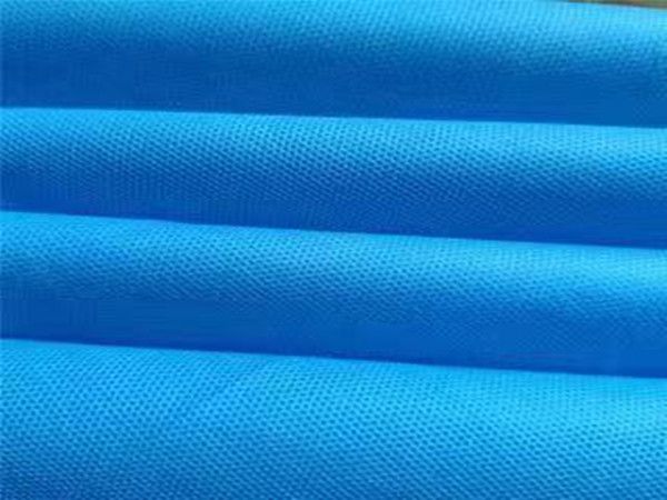 防護(hù)服面料pp+pe覆膜無(wú)紡布隔離衣